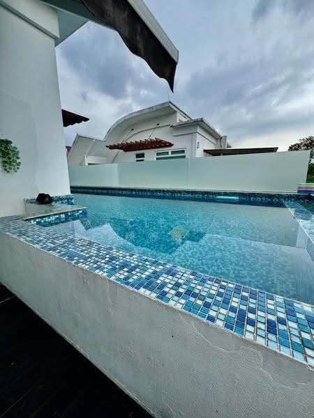Holland/Tanglin/Bukit Timah, Tanglin / Holland / Bukit Timah, 4 Bedrooms, 4,000 sqft, Semi-Detached House For Sale, by Jackie Tan 陳筱薇, 500270722 - Pool - PropertyGuru.com.sg