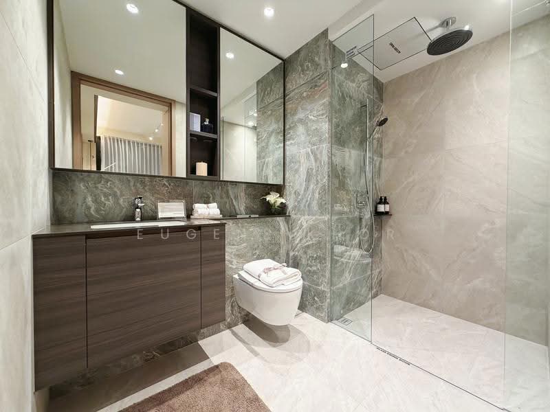RARE HOUSE NEAR MRT!!! CONVENIENT LOCATION!!! HIGH RENTAL POTENTIAL, Boon Lay / Jurong / Tuas, 2 Bedrooms, 624 sqft, Condominium For Sale, by Eugene Khor, 500270735 - Bathroom - PropertyGuru.com.sg
