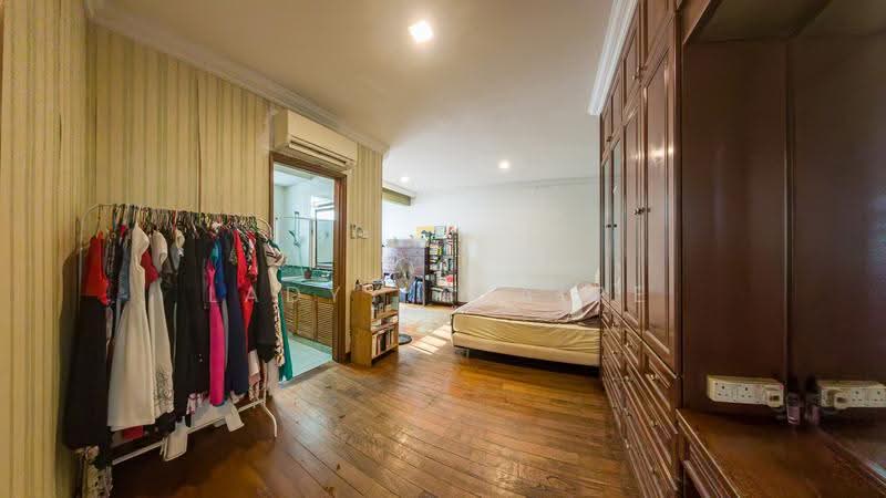 Kew Crescent / Kew Drive / Kew Heights, Bedok / Upper East Coast, 6 Bedrooms, 9,500 sqft, Detached House For Sale, by Ladyy Claire, 500270740 - Bedroom - PropertyGuru.com.sg