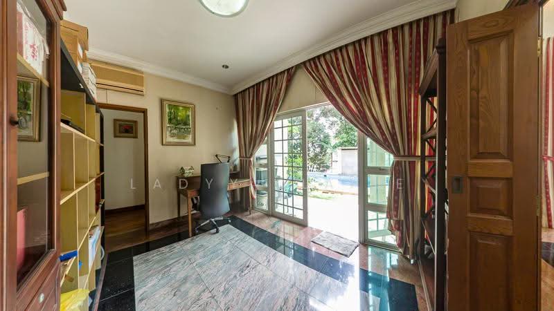 Kew Crescent / Kew Drive / Kew Heights, Bedok / Upper East Coast, 6 Bedrooms, 9,500 sqft, Detached House For Sale, by Ladyy Claire, 500270740 - Study - PropertyGuru.com.sg