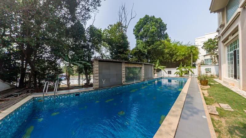Kew Crescent / Kew Drive / Kew Heights, Bedok / Upper East Coast, 6 Bedrooms, 9,500 sqft, Detached House For Sale, by Ladyy Claire, 500270740 - Pool - PropertyGuru.com.sg