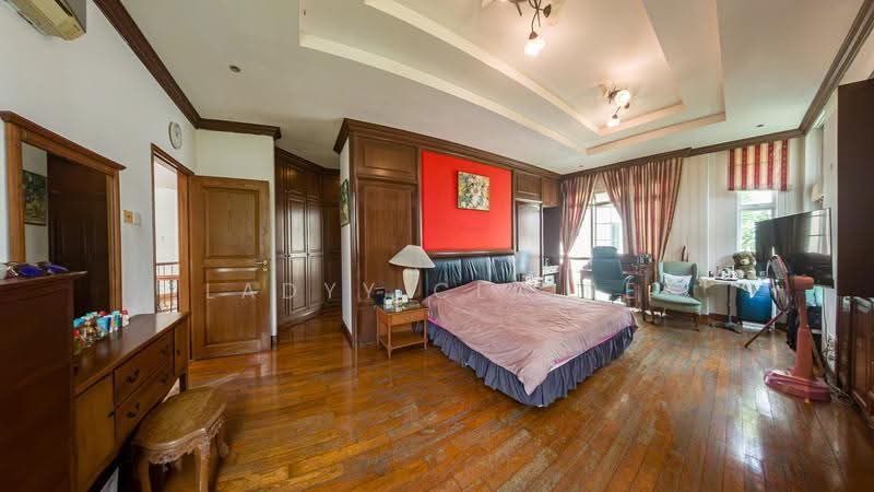 Kew Crescent / Kew Drive / Kew Heights, Bedok / Upper East Coast, 6 Bedrooms, 9,500 sqft, Detached House For Sale, by Ladyy Claire, 500270740 - Bedroom - PropertyGuru.com.sg