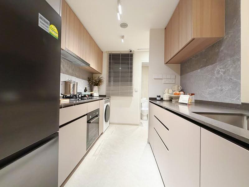 RARE HOUSE NEAR MRT!!! CONVENIENT LOCATION!!! HIGH RENTAL POTENTIAL!!!, Boon Lay / Jurong / Tuas, 3 Bedrooms, 883 sqft, Condominium For Sale, by Eugene Khor, 500270748 - Kitchen - PropertyGuru.com.sg