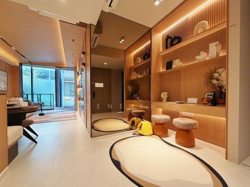 RARE HOUSE NEAR MRT!!! CONVENIENT LOCATION!!! HIGH RENTAL POTENTIAL!!!, Boon Lay / Jurong / Tuas, 3 Bedrooms, 883 sqft, Condominium For Sale, by Eugene Khor, 500270748 - Living Room - PropertyGuru.com.sg