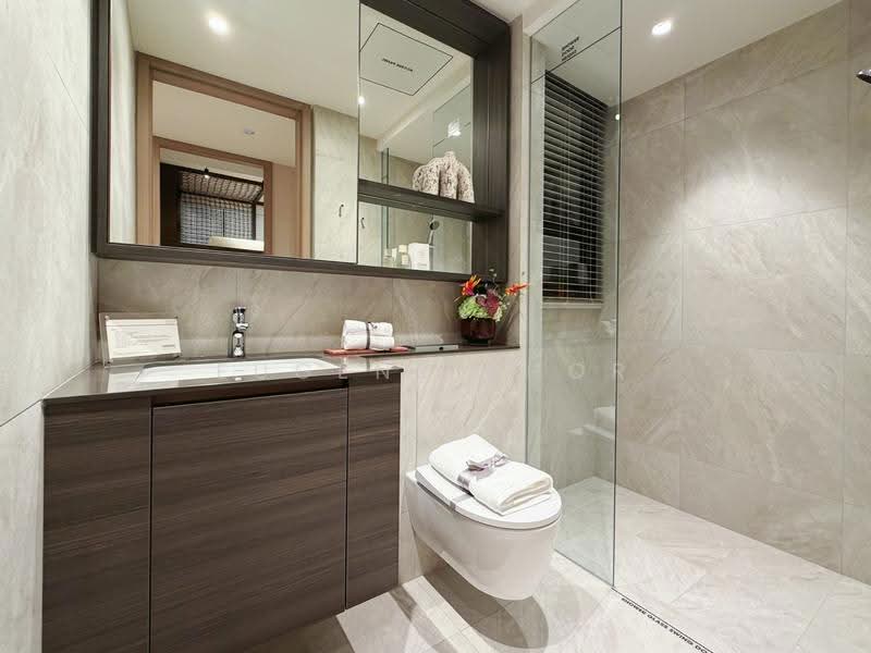 RARE HOUSE NEAR MRT!!! CONVENIENT LOCATION!!! HIGH RENTAL POTENTIAL!!!, Boon Lay / Jurong / Tuas, 3 Bedrooms, 883 sqft, Condominium For Sale, by Eugene Khor, 500270748 - Bathroom - PropertyGuru.com.sg