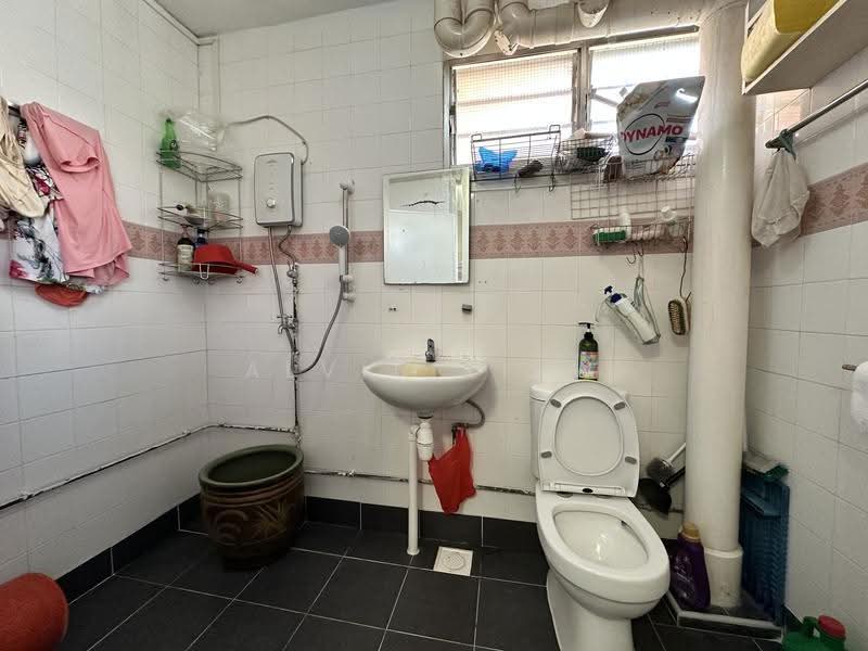 629 Bedok Reservoir Road, 629 Bedok Reservoir Road, Bedok / Upper East Coast, Room Rental, 150 sqft, HDB Flat For Rent, by Alvin Liew, 500270756 - Bathroom - PropertyGuru.com.sg