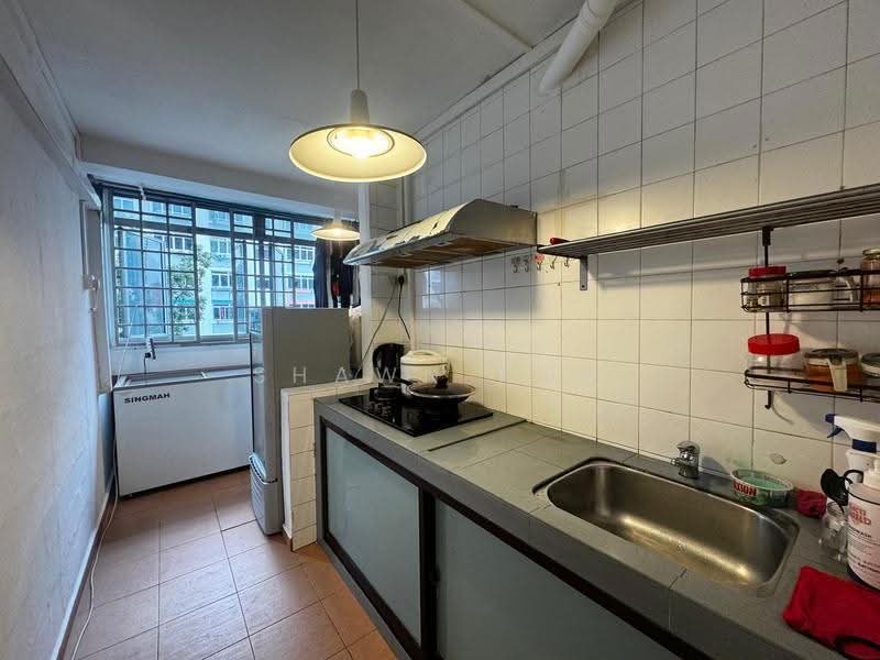 72 Circuit Road, 72 Circuit Road, Macpherson / Potong Pasir, 2 Bedrooms, 452 sqft, HDB Flat For Sale, by Shawn Koh, 500270763 - Kitchen - PropertyGuru.com.sg