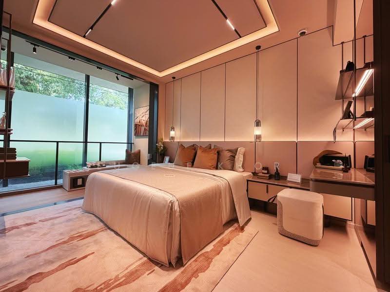 RARE HOUSE NEAR MRT!!! CONVENIENT LOCATION!!! HIGH RENTAL POTENTIAL!!!, Boon Lay / Jurong / Tuas, 4 Bedrooms, 1,345 sqft, Condominium For Sale, by Eugene Khor, 500270778 - Bedroom - PropertyGuru.com.sg