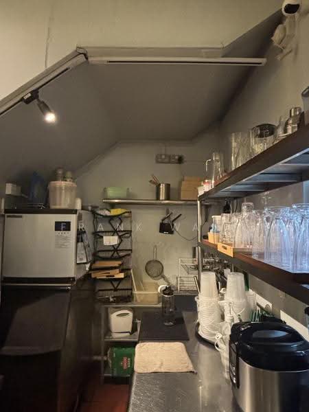 Liang Seah Court, 8 Liang Seah Street, Beach Road / Bugis / Rochor, 613 sqft, Food & Beverage For Rent, by Frank Wang, 500270791 - Kitchen - CommercialGuru.com.sg