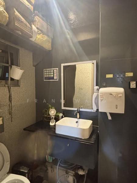 Liang Seah Court, 8 Liang Seah Street, Beach Road / Bugis / Rochor, 613 sqft, Food & Beverage For Rent, by Frank Wang, 500270791 - Bathroom - CommercialGuru.com.sg