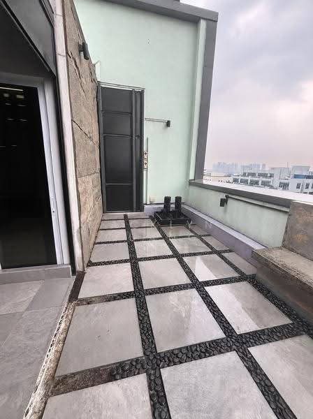 Prestige Centre, 71 Bukit Batok Crescent, Dairy Farm / Bukit Panjang / Choa Chu Kang, 2,702 sqft, Light Industrial (B1) For Rent, by Jacklyn Huang, 500270820 - Balcony - CommercialGuru.com.sg
