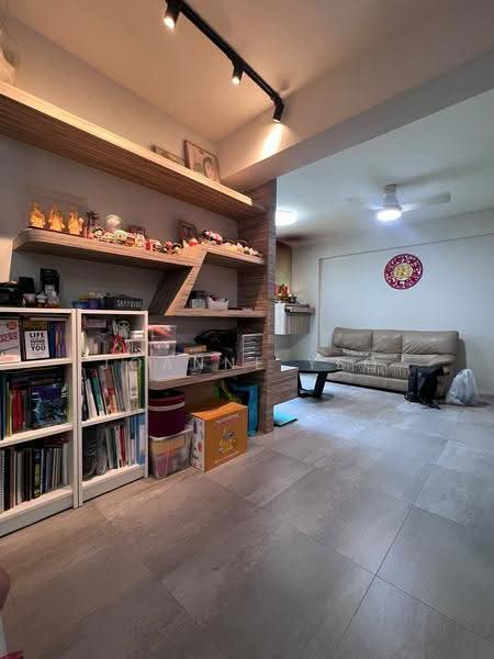 217B Boon Lay Ave Corner 4 Room flat Near River Valley High, , 3 Bedrooms, 1,013 sqft, HDB Flat For Sale, by Joanne Yeo, 500270830 - Living Room - PropertyGuru.com.sg