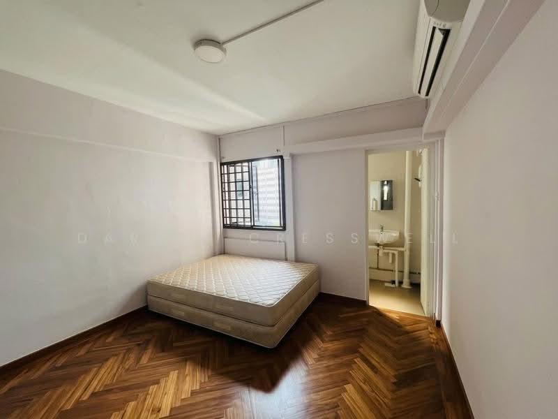377 Clementi Avenue 5, 377 Clementi Avenue 5, Buona Vista / West Coast / Clementi New Town, 2 Bedrooms, 721 sqft, HDB Flat For Sale, by Darryl Cresswell, 500270831 - Bedroom - PropertyGuru.com.sg