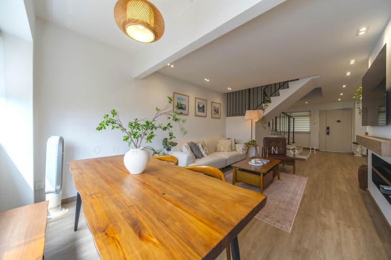 288C Jurong East Street 21, 288C Jurong East Street 21, Boon Lay / Jurong / Tuas, 3 Bedrooms, 1,528 sqft, HDB Flat For Sale, by Leona Chansingh, 500270833 - Dining space - PropertyGuru.com.sg