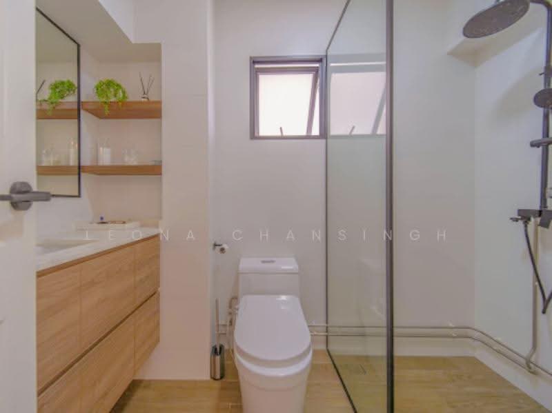 288C Jurong East Street 21, 288C Jurong East Street 21, Boon Lay / Jurong / Tuas, 3 Bedrooms, 1,528 sqft, HDB Flat For Sale, by Leona Chansingh, 500270833 - Bathroom - PropertyGuru.com.sg