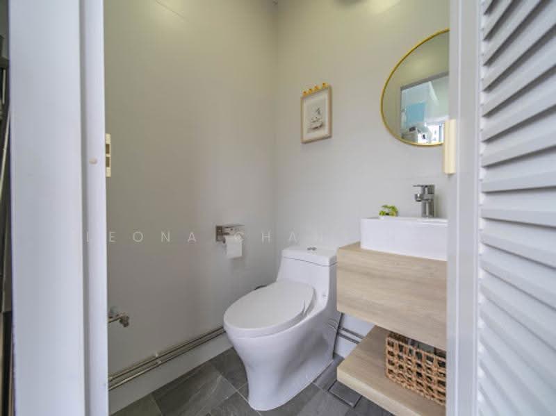 288C Jurong East Street 21, 288C Jurong East Street 21, Boon Lay / Jurong / Tuas, 3 Bedrooms, 1,528 sqft, HDB Flat For Sale, by Leona Chansingh, 500270833 - Bathroom - PropertyGuru.com.sg