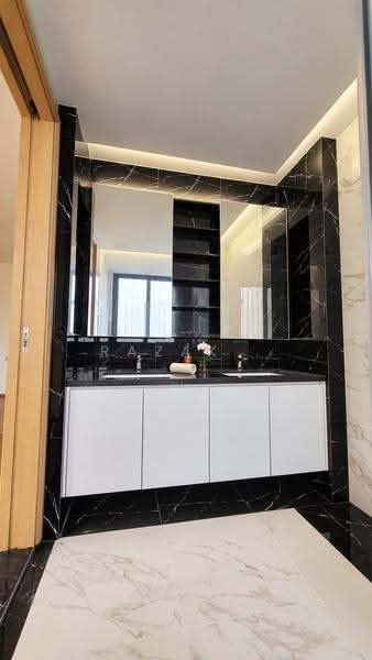 Modern Semi-D | Pool, Lift, Unblocked Views, Tosca Street , East Coast Road, East Coast / Marine Parade, 7 Bedrooms, 5,590 sqft, Semi-Detached House For Sale, by Razak ., 500270834 - Bathroom - PropertyGuru.com.sg