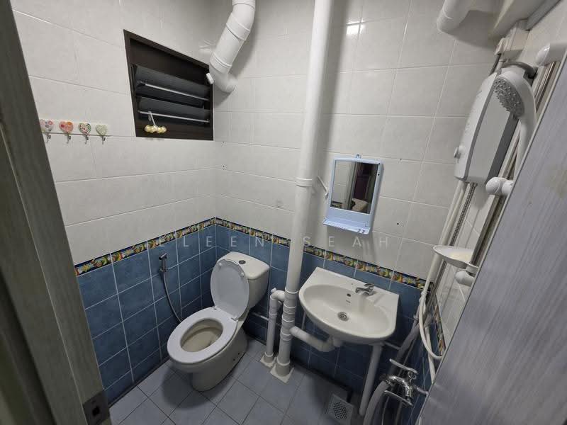 30 Marsiling Drive, 30 Marsiling Drive, Admiralty / Woodlands, 2 Bedrooms, 750 sqft, HDB Flat For Rent, by Eleen Seah, 500270835 - Bathroom - PropertyGuru.com.sg