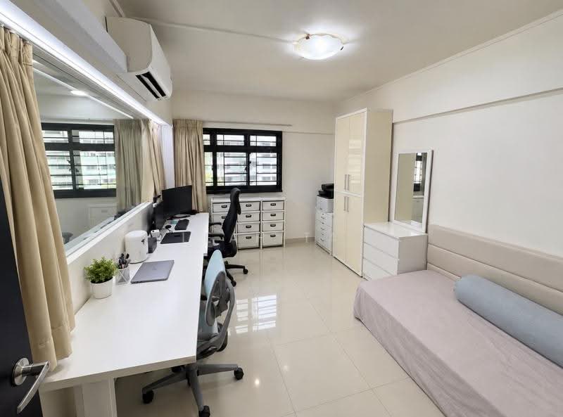 205 Ang Mo Kio Avenue 1, 205 Ang Mo Kio Avenue 1, Ang Mo Kio / Bishan / Thomson, 3 Bedrooms, 1,055 sqft, HDB Flat For Sale, by Leah Tay, 500270838 - Common bedroom/ office - PropertyGuru.com.sg