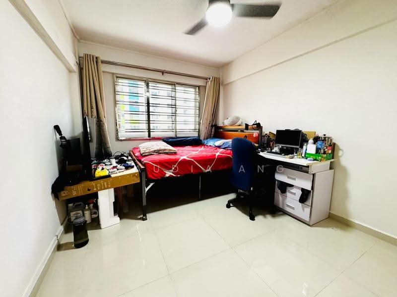 646 Yishun Street 61, 646 Yishun Street 61, Sembawang / Yishun, 3 Bedrooms, 1,119 sqft, HDB Flat For Sale, by Claudia Ang, 500270839 - Bedroom - PropertyGuru.com.sg