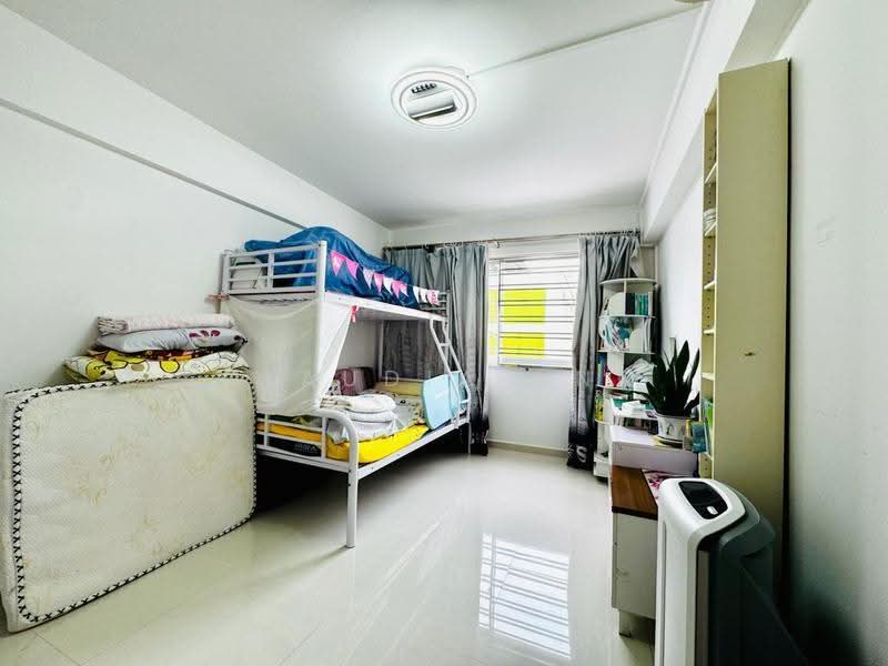 646 Yishun Street 61, 646 Yishun Street 61, Sembawang / Yishun, 3 Bedrooms, 1,119 sqft, HDB Flat For Sale, by Claudia Ang, 500270839 - Bedroom - PropertyGuru.com.sg