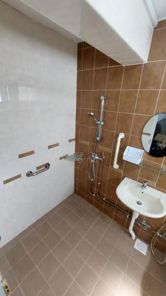119 Marsiling Rise, 119 Marsiling Rise, Admiralty / Woodlands, Room Rental, 350 sqft, HDB Flat For Rent, by Daryl Koh, 500270840 - Bathroom - PropertyGuru.com.sg