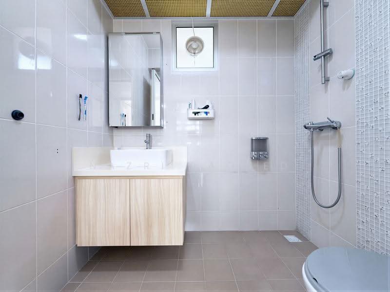 526C Costa Ris, 526C Pasir Ris Street 51, Pasir Ris / Tampines, 3 Bedrooms, 1,001 sqft, HDB Flat For Sale, by Nazri Baobed, 500270844 - Bathroom - PropertyGuru.com.sg