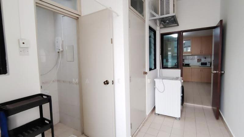 The Anchorage, 370E Alexandra Road, Alexandra / Commonwealth, Room Rental, 120 sqft, Condominium For Rent, by Maple Yap, 500270845 - Yard/Laundry - PropertyGuru.com.sg