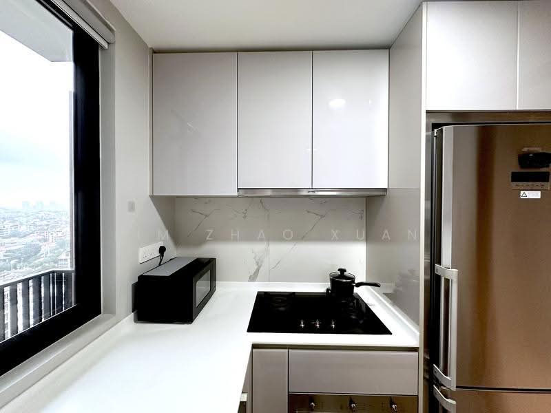 Parc Esta, 822 Sims Avenue, Eunos / Geylang / Paya Lebar, 4 Bedrooms, 1,109 sqft, Condominium For Sale, by Lim Zhao Xuan, 500270853 - Kitchen w Landed View - PropertyGuru.com.sg
