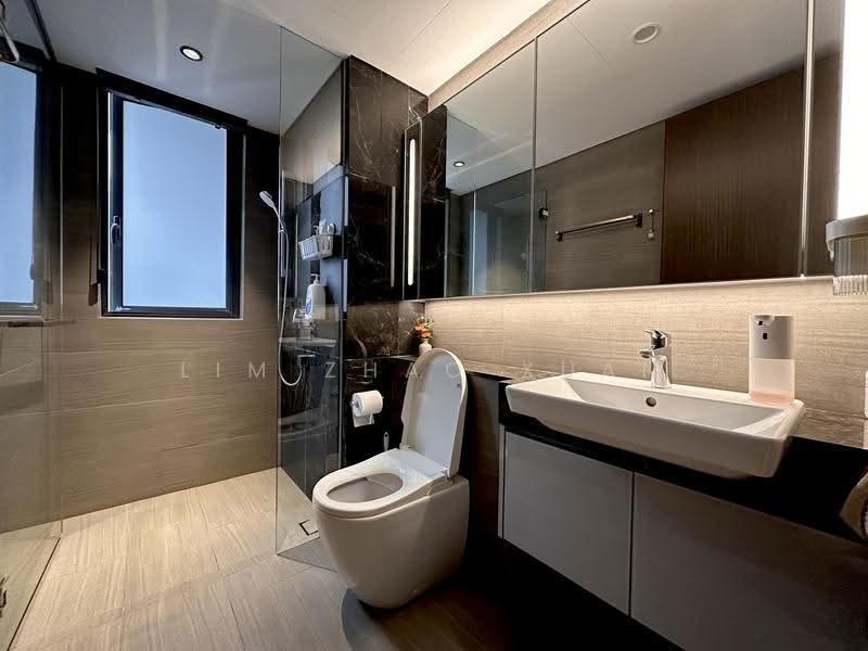 Parc Esta, 822 Sims Avenue, Eunos / Geylang / Paya Lebar, 4 Bedrooms, 1,109 sqft, Condominium For Sale, by Lim Zhao Xuan, 500270853 - Common Bathroom - PropertyGuru.com.sg