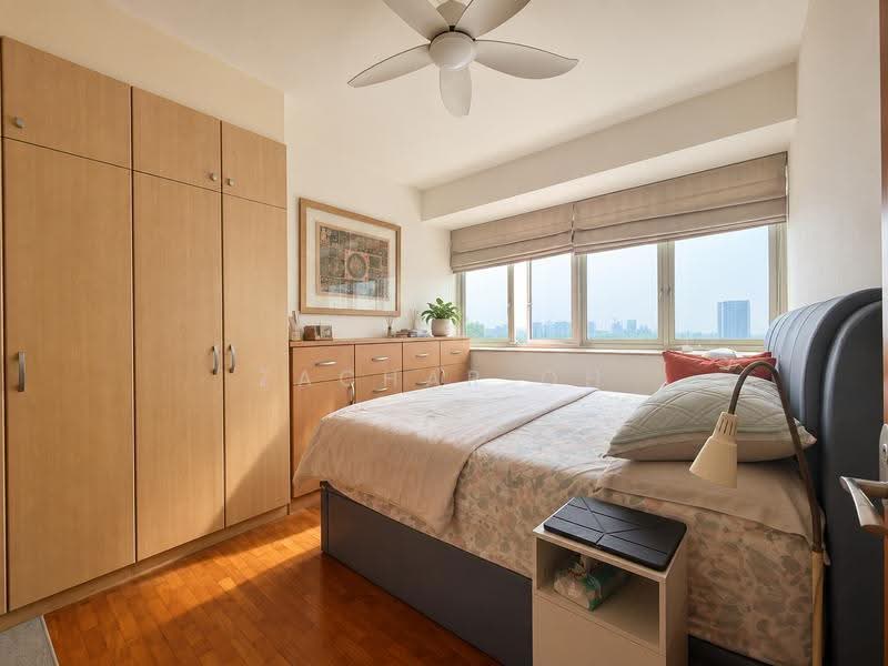 Queens, 10 Stirling Road, Alexandra / Commonwealth, 3 Bedrooms, 1,184 sqft, Condominium For Sale, by Zachar Oh, 500270854 - Bedroom - PropertyGuru.com.sg