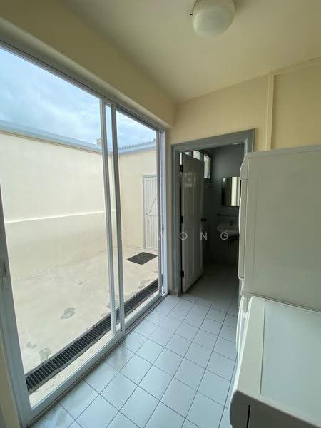 Townerville, 134 Towner Road, Balestier / Toa Payoh, 2 Bedrooms, 2,162 sqft, Conservation House For Rent, by Ben Wong, 500270862 - Bathroom - PropertyGuru.com.sg