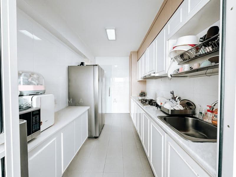 323B Sumang Walk, 323B Sumang Walk, Hougang / Punggol / Sengkang, 3 Bedrooms, 1,216 sqft, HDB Flat For Rent, by Amanda Hong, 500270863 - Kitchen - PropertyGuru.com.sg