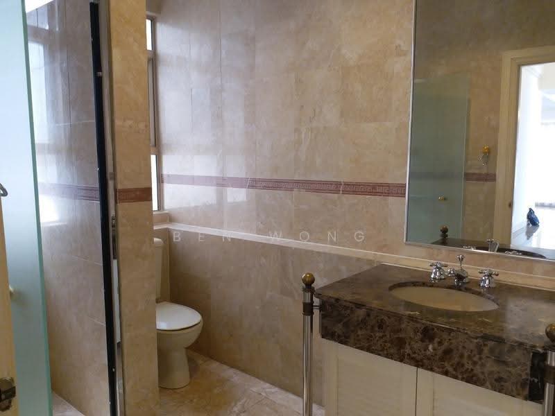 Leonie Condotel, 2 Leonie Hill Road, Orchard / River Valley, 4 Bedrooms, 4,843 sqft, Condominium For Rent, by Ben Wong, 500270867 - Bathroom - PropertyGuru.com.sg