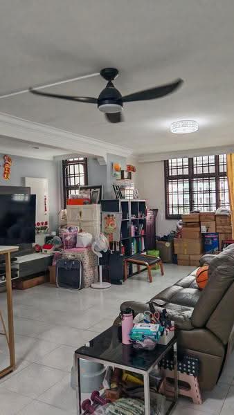 661 Choa Chu Kang Crescent, 661 Choa Chu Kang Crescent, Dairy Farm / Bukit Panjang / Choa Chu Kang, 3 Bedrooms, 1,313 sqft, HDB Flat For Sale, by Laurent Soh, 500270874 - Living Room - PropertyGuru.com.sg