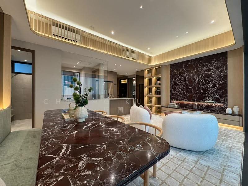 Amberwood at Holland, Tanglin / Holland / Bukit Timah, 4 Bedrooms, 1,227 sqft, Condominium For Sale, by Chuang Kuo Wei 庄国玮, 500270875 - Living Room - PropertyGuru.com.sg