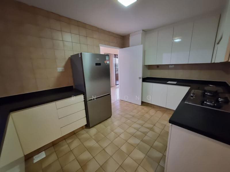 The Cairnhill, 4 Cairnhill Rise, Orchard / River Valley, 4 Bedrooms, 2,788 sqft, Condominium For Rent, by Ben Wong, 500270882 - Kitchen - PropertyGuru.com.sg