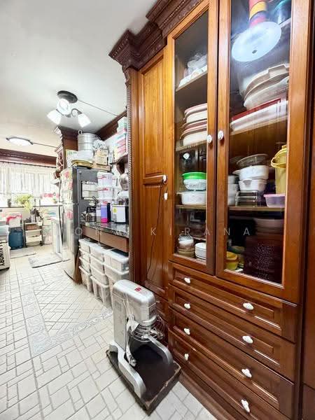 166 Yishun Ring Road, 166 Yishun Ring Road, Sembawang / Yishun, 3 Bedrooms, 904 sqft, HDB Flat For Sale, by Nona Kirana, 500270894 - Kitchen - PropertyGuru.com.sg