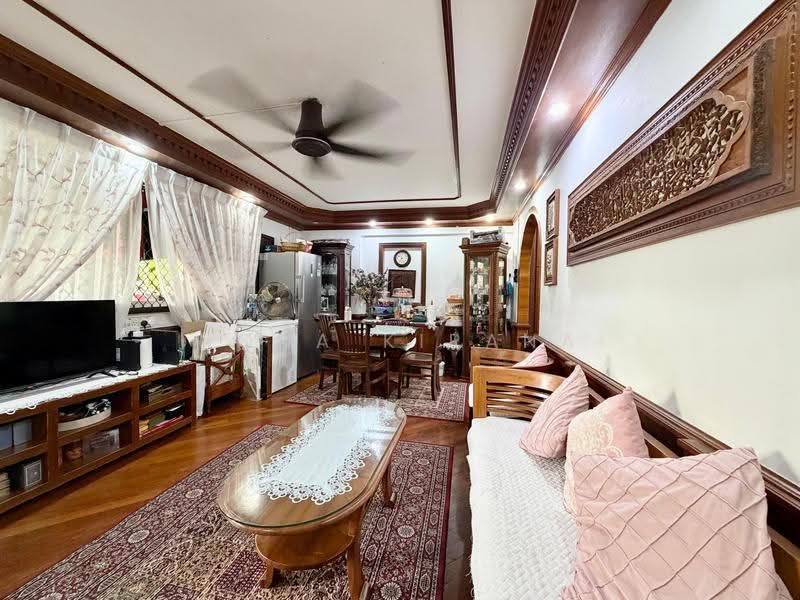 166 Yishun Ring Road, 166 Yishun Ring Road, Sembawang / Yishun, 3 Bedrooms, 904 sqft, HDB Flat For Sale, by Nona Kirana, 500270894 - Living Room - PropertyGuru.com.sg