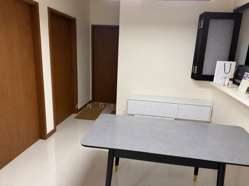 402B Fernvale Lane, 402B Fernvale Lane, Seletar / Yio Chu Kang, 3 Bedrooms, 1,001 sqft, HDB Flat For Sale, by Angie Lim, 500270901 - Corridor - PropertyGuru.com.sg
