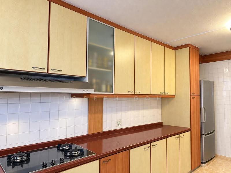 301 Clementi Avenue 4, 301 Clementi Avenue 4, Buona Vista / West Coast / Clementi New Town, 3 Bedrooms, 990 sqft, HDB Flat For Sale, by Joseph Goh, 500270903 - Kitchen - PropertyGuru.com.sg