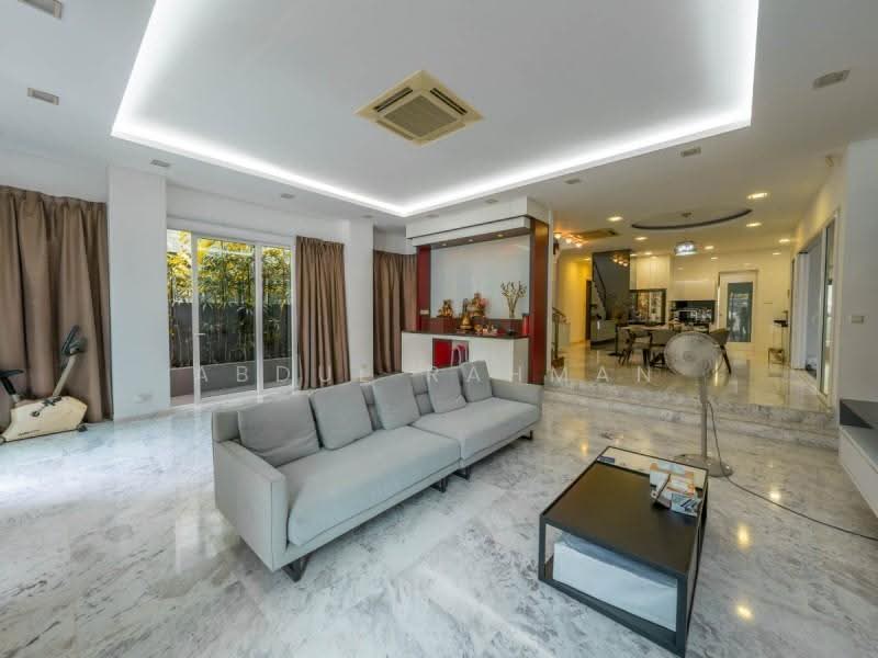 GOOD PLOT BUNGALOW @ ST PATRICK'S / EAST COAST / STILL ROAD, East Coast / Marine Parade, 6 Bedrooms, 6,200 sqft, Bungalow House For Sale, by Abdul Rahman, 500270906 - Living Room - PropertyGuru.com.sg