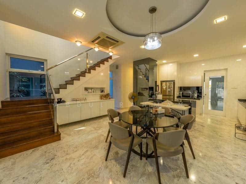 GOOD PLOT BUNGALOW @ ST PATRICK'S / EAST COAST / STILL ROAD, East Coast / Marine Parade, 6 Bedrooms, 6,200 sqft, Bungalow House For Sale, by Abdul Rahman, 500270906 - Interior - PropertyGuru.com.sg