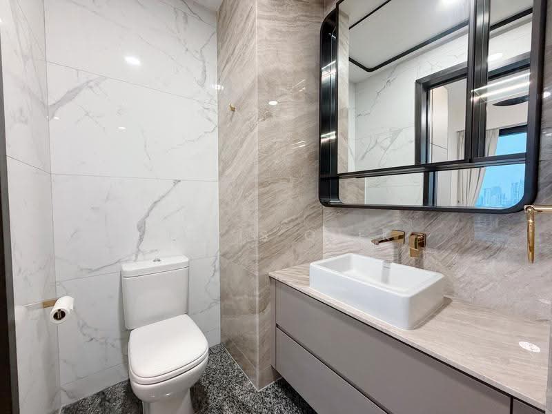 Perfect Ten, 323 Bukit Timah Road, Tanglin / Holland / Bukit Timah, 2 Bedrooms, 753 sqft, Condominium For Sale, by Alexis Quek, 500270907 - Bathroom - PropertyGuru.com.sg