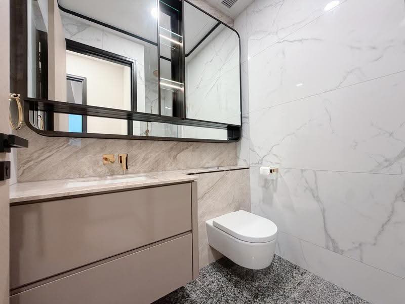 Perfect Ten, 323 Bukit Timah Road, Tanglin / Holland / Bukit Timah, 2 Bedrooms, 753 sqft, Condominium For Sale, by Alexis Quek, 500270907 - Bathroom - PropertyGuru.com.sg