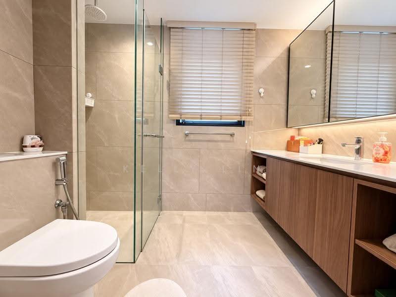 Whistler Grand, 107 West Coast Vale, Buona Vista / West Coast / Clementi New Town, 5 Bedrooms, 1,442 sqft, Condominium For Sale, by Kelly Lin, 500270911 - Bathroom - PropertyGuru.com.sg
