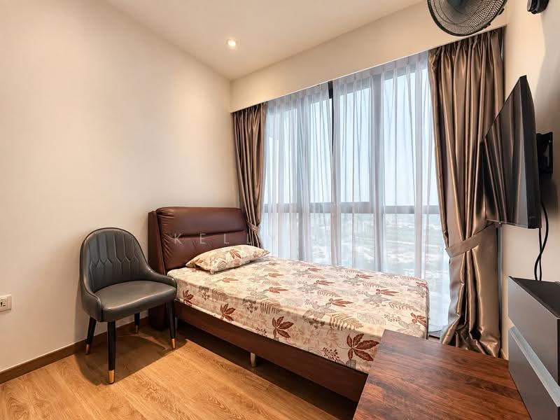 Whistler Grand, 107 West Coast Vale, Buona Vista / West Coast / Clementi New Town, 5 Bedrooms, 1,442 sqft, Condominium For Sale, by Kelly Lin, 500270911 - Bedroom - PropertyGuru.com.sg