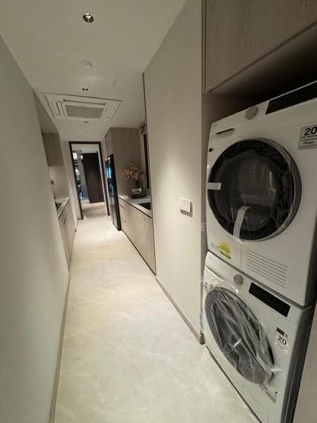 The Continuum, 1-8 Thiam Siew Avenue, East Coast / Marine Parade, 5 Bedrooms, 1,905 sqft, Condominium For Sale, by George Yang, 500270917 - Corridor - PropertyGuru.com.sg