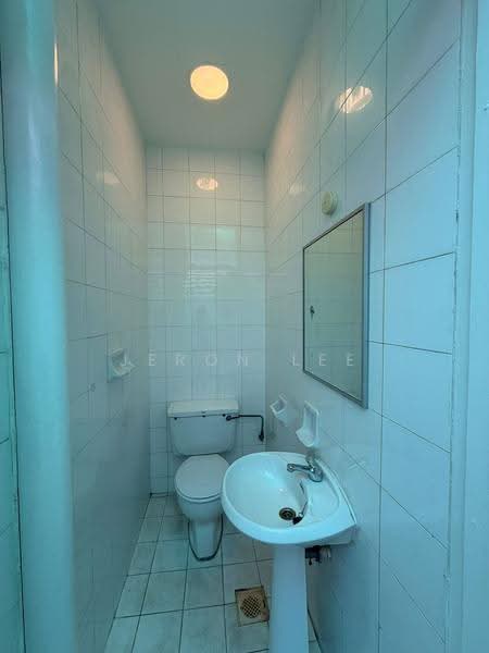 Siglap Center, 55 Siglap Road, East Coast / Marine Parade, 3 Bedrooms, 1,290 sqft, Apartment For Rent, by Jeron Lee, 500270918 - Bathroom - PropertyGuru.com.sg
