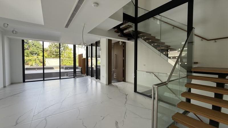 Seletar Hills Estate, Neram Road, Seletar / Yio Chu Kang, 5 Bedrooms, 4,674 sqft, Corner Terrace For Sale, by Elaine She, 500270932 - Living Room - PropertyGuru.com.sg